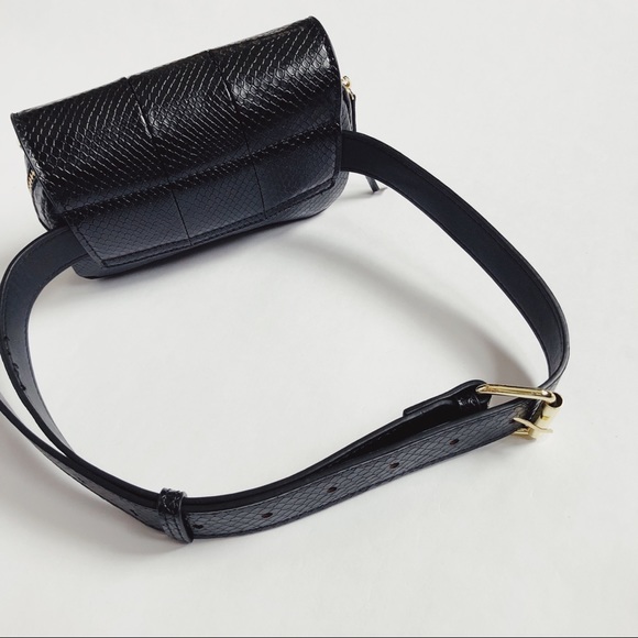 $29SALE💚Mimi Black Vegan Snake Skin Fanny Pack - Picture 4 of 8